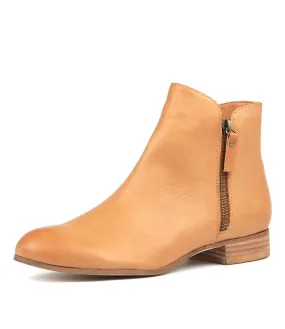 Fabian Boots - Tan