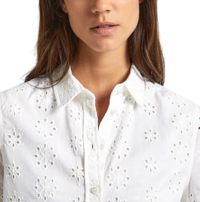 Pepe Jeans women's short-sleeved shirt in broderie anglaise perforated poplin Esty PL304810 800 white